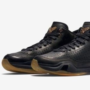 KOBE X MID EXT QS SNEAKER